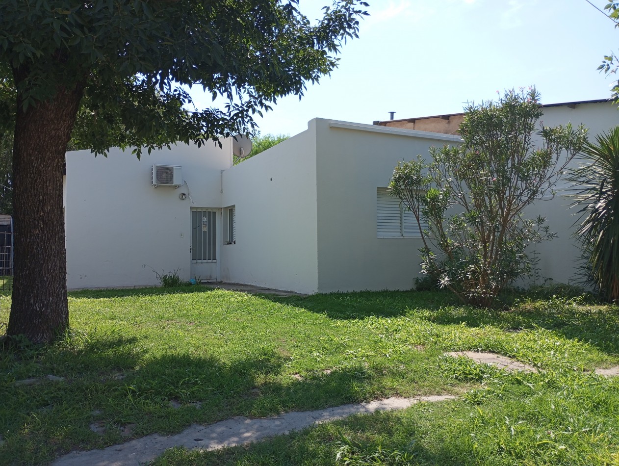 Casa con gran terreno a la venta en San Carlos Sud 