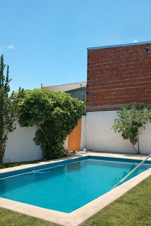  Casa en Venta en Santo Tome - 3 Dormitorios con Pileta y Quincho