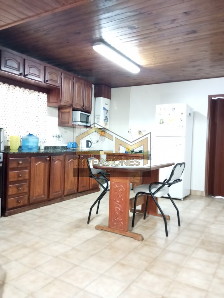 Casa con dos dormitorios pileta y cochera en San Carlos  Sud en venta 