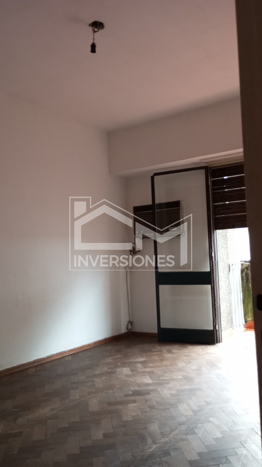 Departamento con dos dormitorios y cochera a la venta en zona centro Santa fe capital