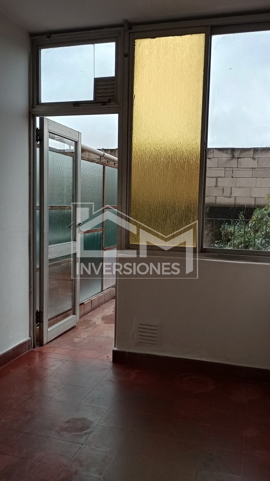 Departamento con dos dormitorios y cochera a la venta en zona centro Santa fe capital