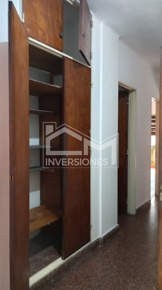 Departamento con dos dormitorios y cochera a la venta en zona centro Santa fe capital