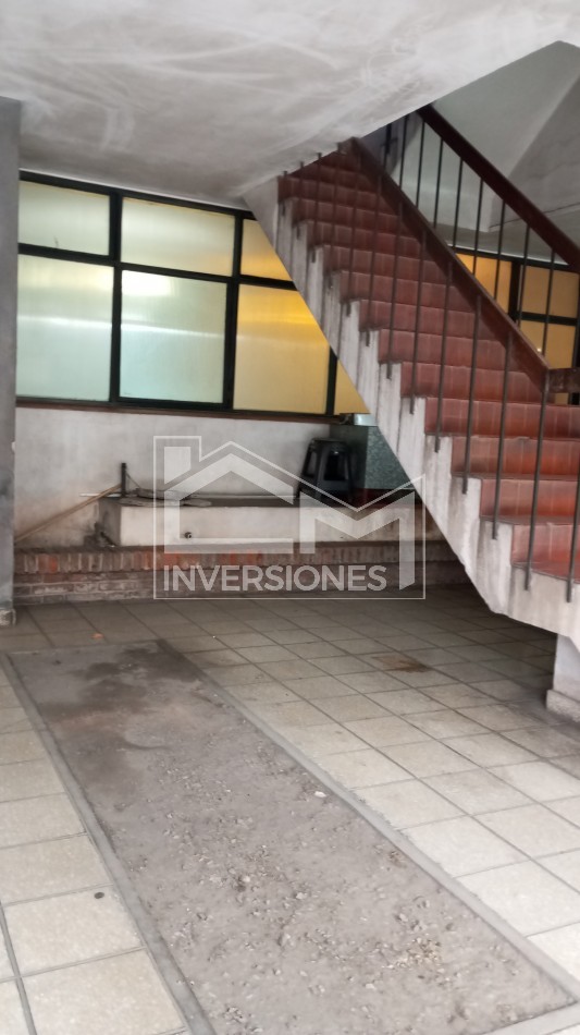 Departamento con dos dormitorios y cochera a la venta en zona centro Santa fe capital