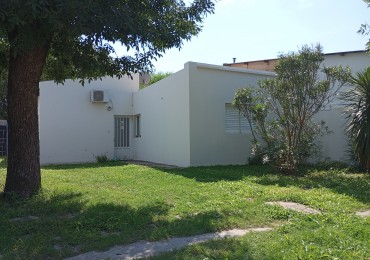 Casa con gran terreno a la venta en San Carlos Sud 