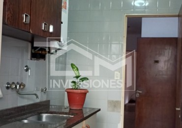 Departamento con dos dormitorios y cochera a la venta en zona centro Santa fe capital